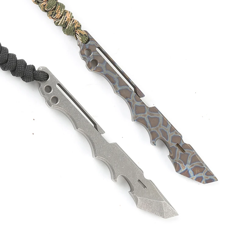 Многофункциональный инструмент для выживания на природе из титанового