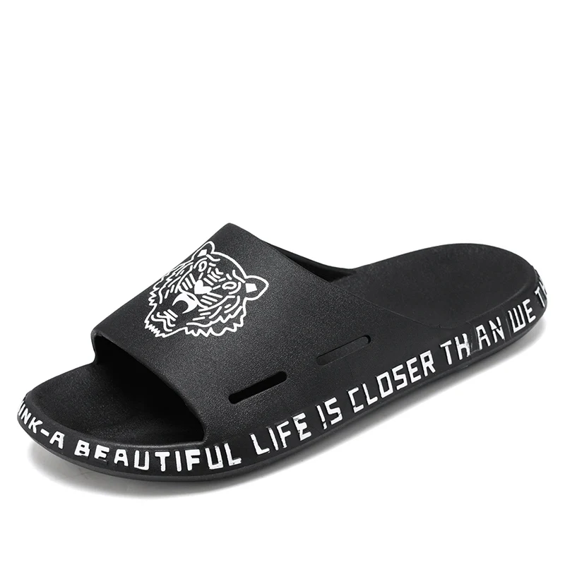 

New summer men's sandals slippers cool and comfortable beach shoes 39-44 size