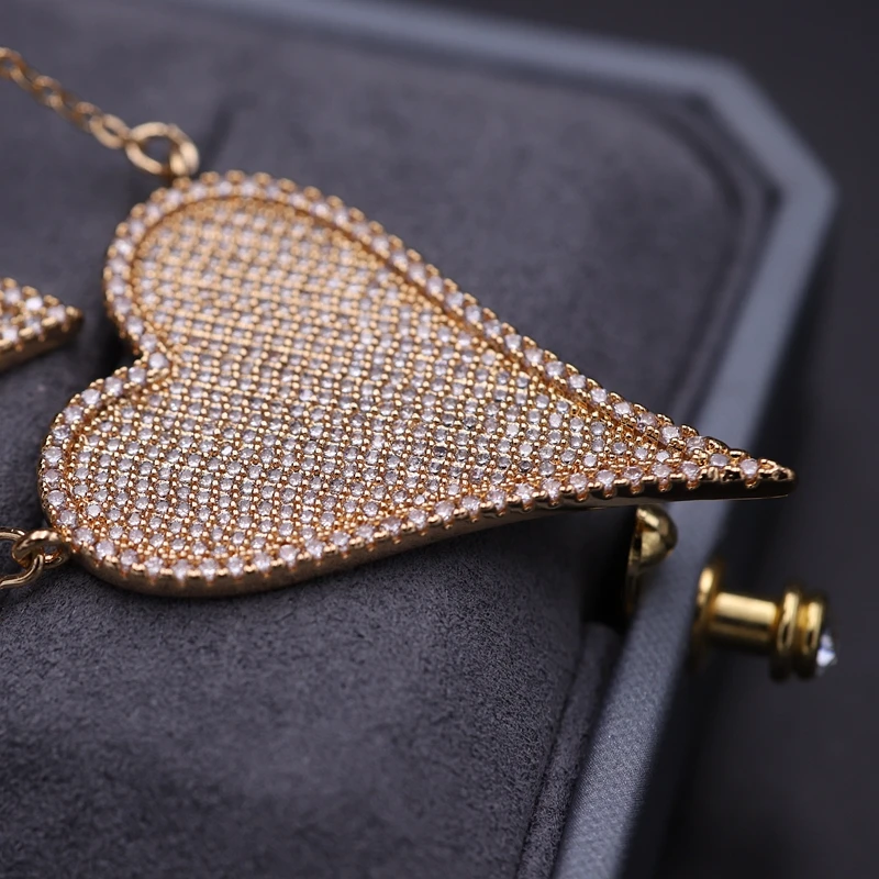 Женское кольцо с кубическим цирконием золотого цвета составные ожерелья пробы