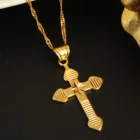 Ожерелье с кулоном в виде креста с распятием золотого цвета