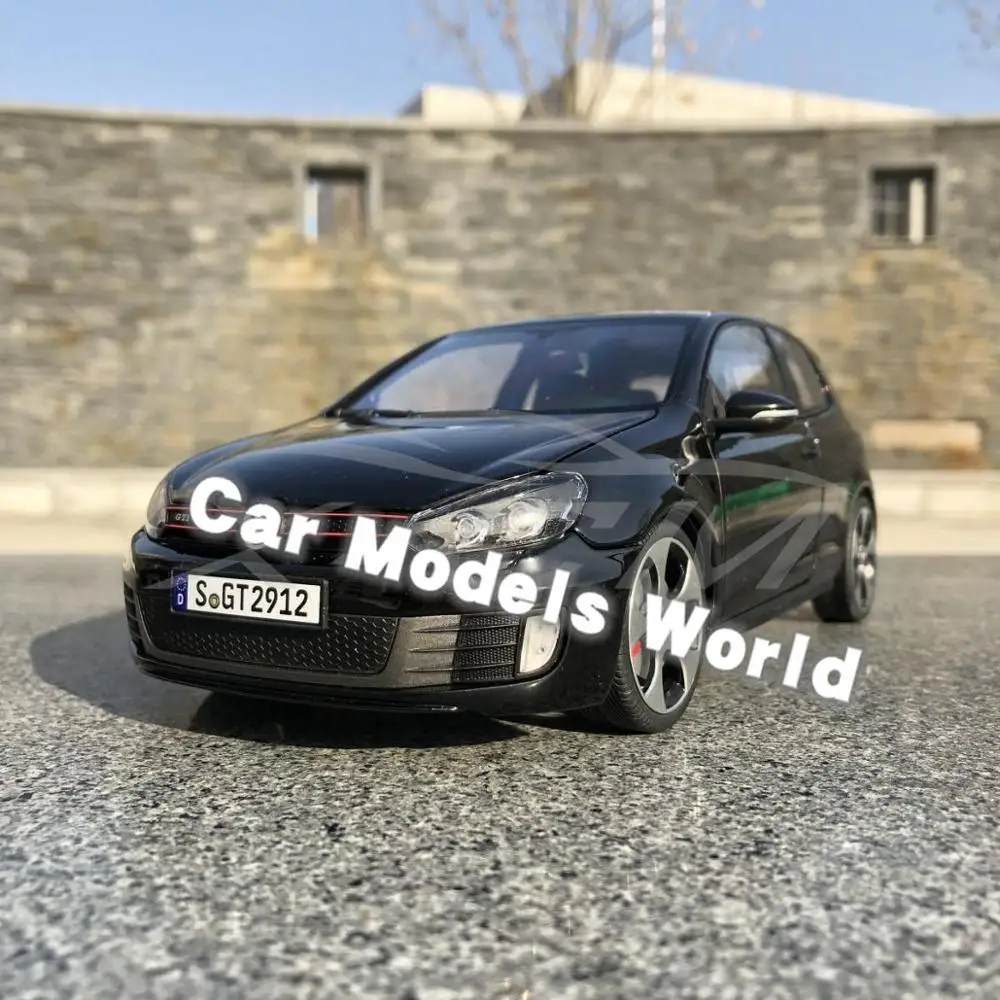 Литая модель автомобиля для Norev Golf GTI 2009 1:18 (черный) + маленький подарок!| |