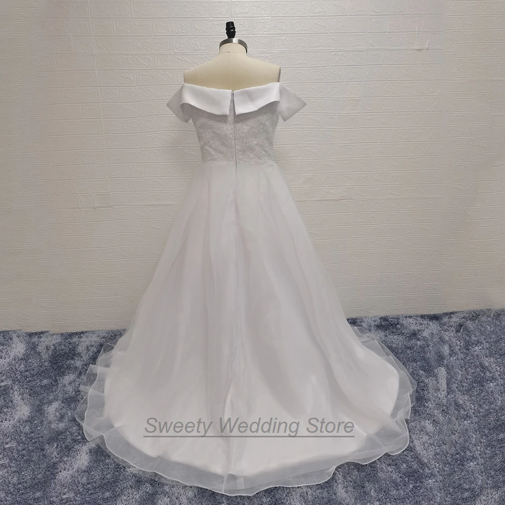 2021 Plus Size Wedding Dress Modest Off The Shoulder V Neck Appliques Zip Up Sexy A Line Long Bridal Dresses