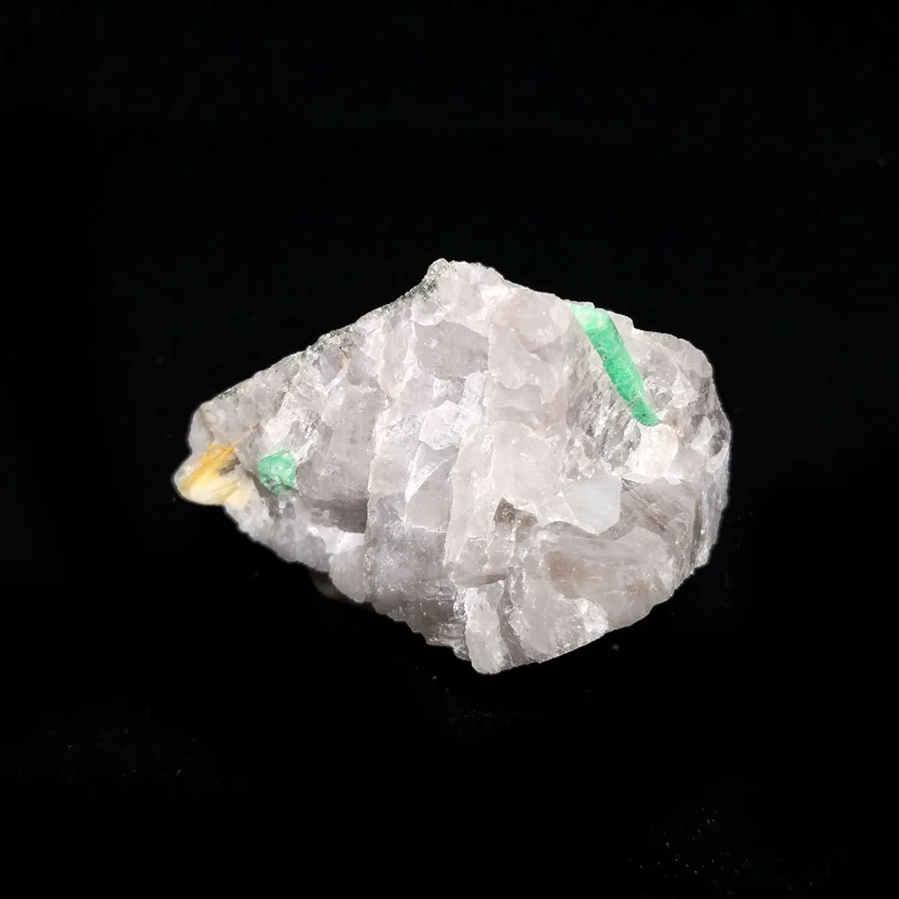 

102g A4-2sun Natural Quartz Emerald Mineral Crystal Specimen Home Decoration From Malipo Wenshan Yunnan Province,China
