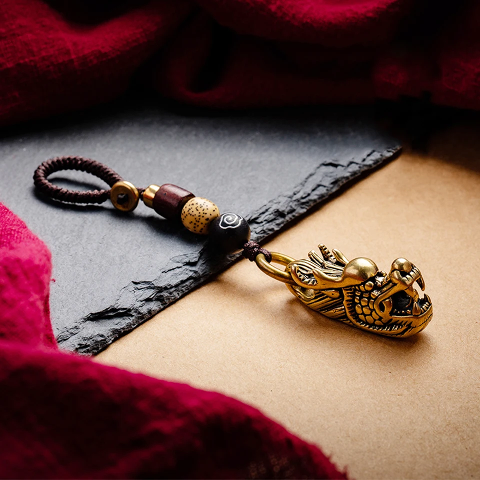 

Car Key Pendant Brass Dragon Head Keychain Men's Personality Creative Jewelry Pendant Key Decoration Hook