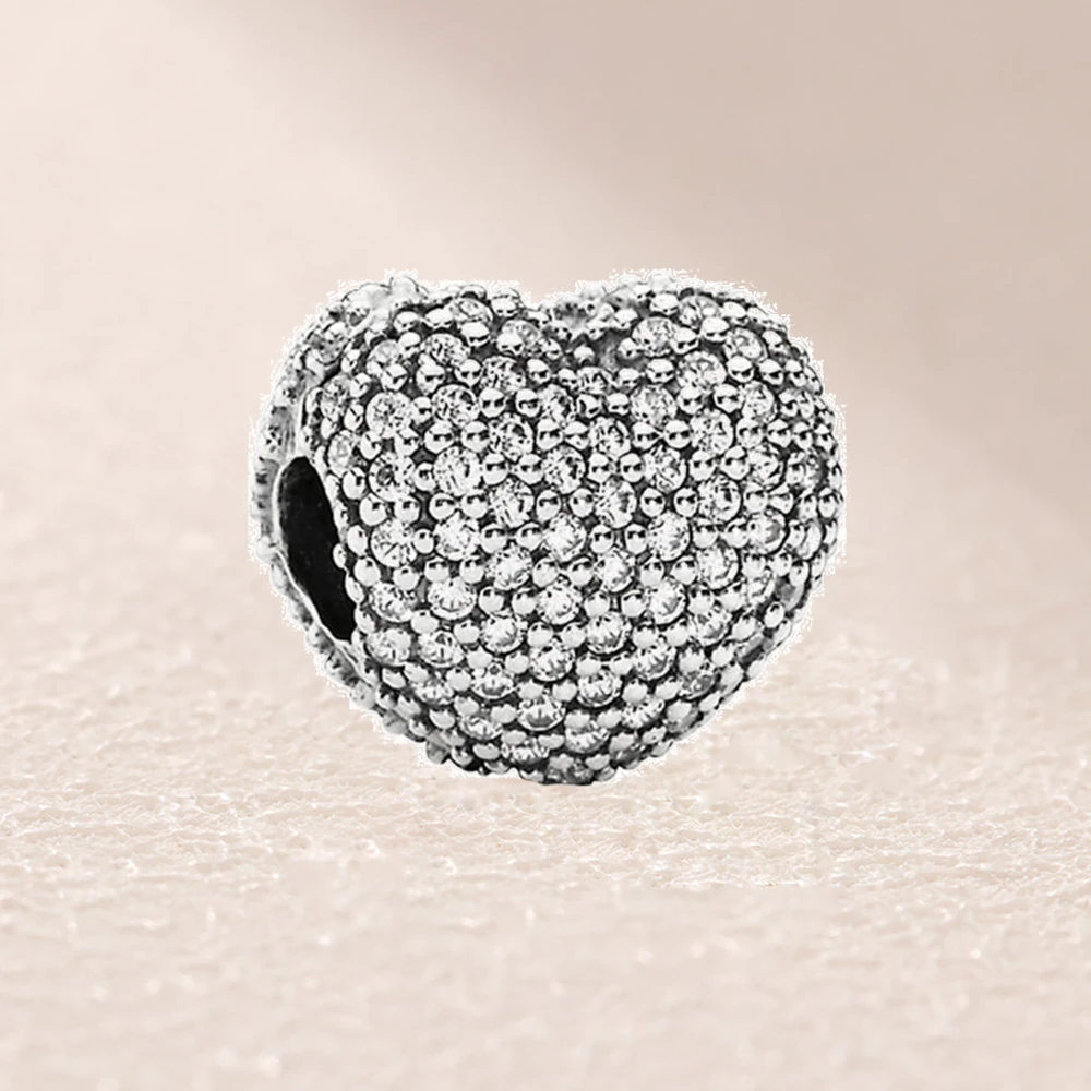 

791427CZ HEART PAVE SILVER CLIP WITH CUBIC ZIRCONIA