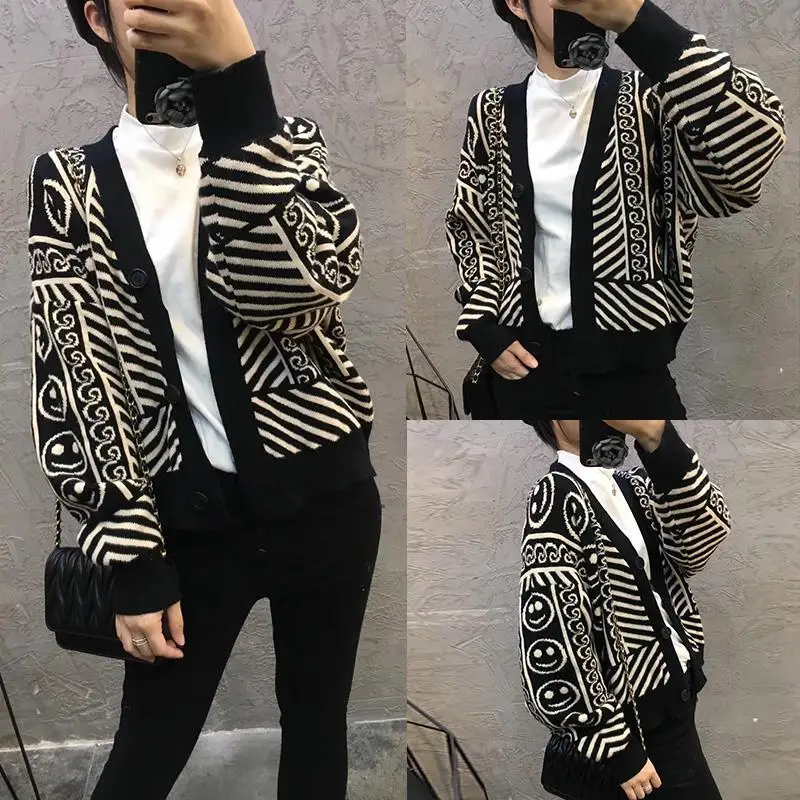 

New cardigan Korean fashion lazy wind loose V-neck knitting autumn and winter cardigan enlarged sweater coat for women