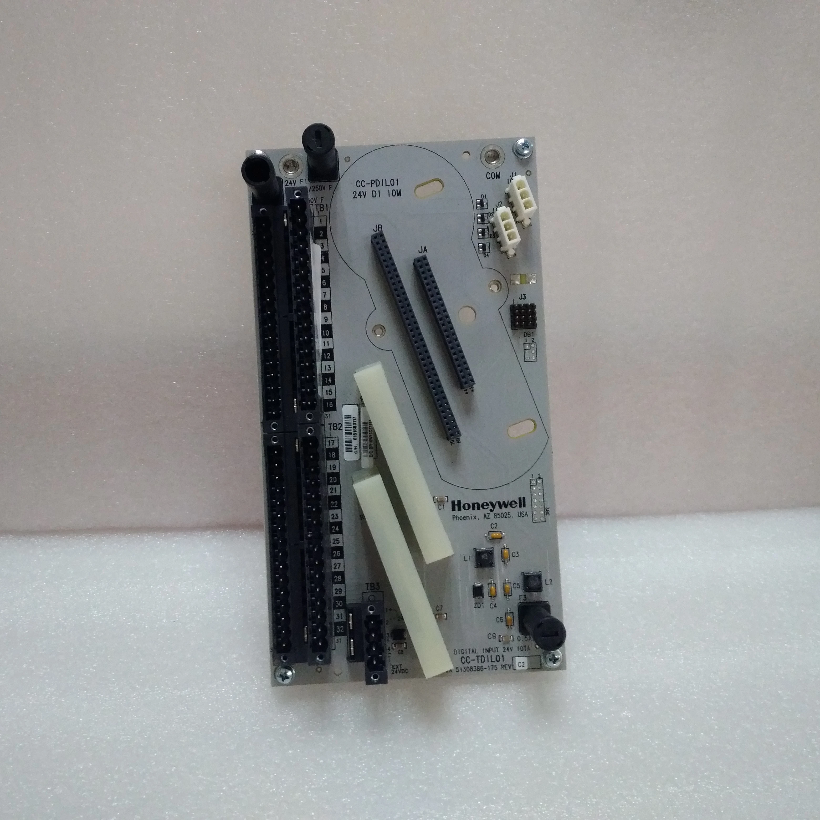 

HONEYWELL 51308386-175 CC-TDIL01 DIGITAL INPUT IOTA BOARD 24V DI IOM