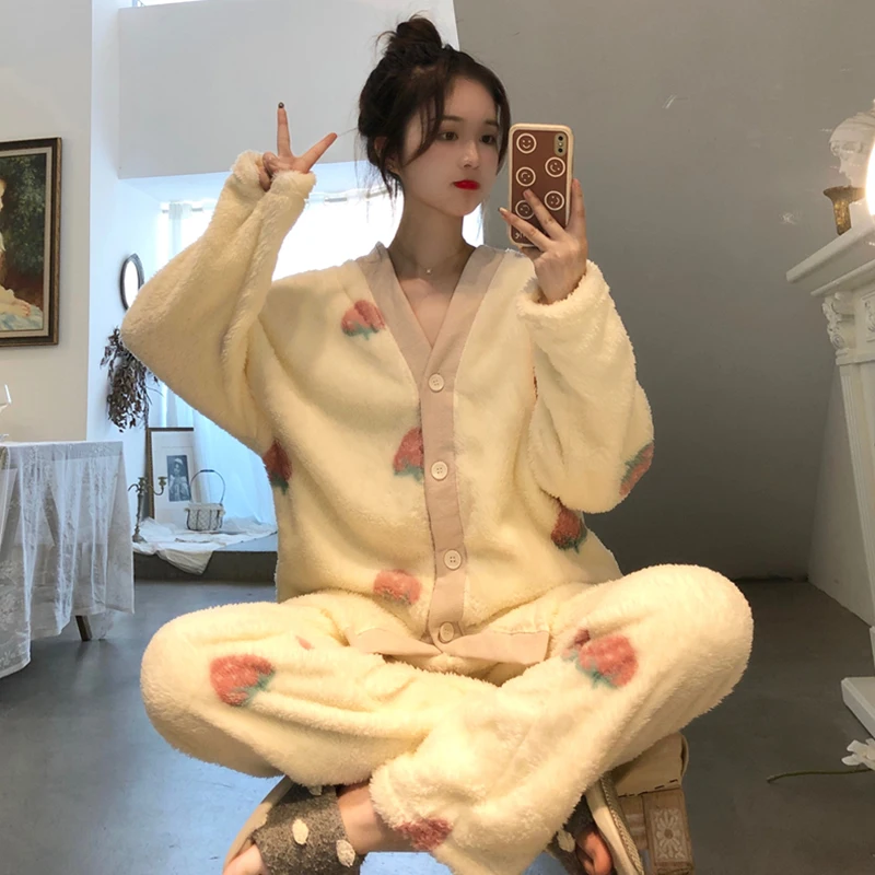 

Thick warm pajamas in winter Korean design lovely strawberry coral velvet home service suit women.