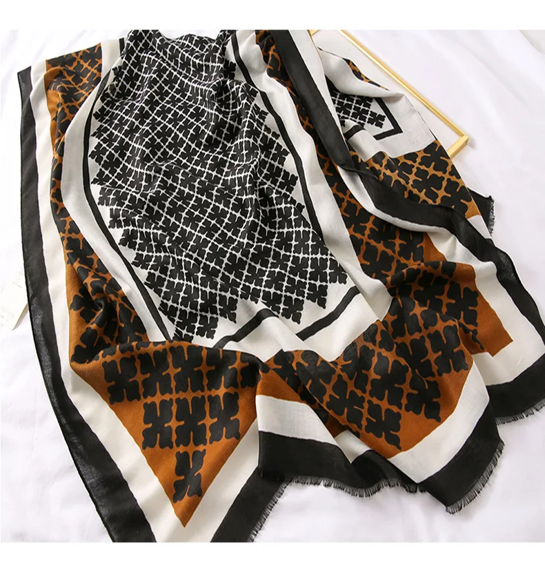 

Classic silk scarves autumn and winter New style lady fashion beach beautiful print shawl women foulard quality cotton scarf