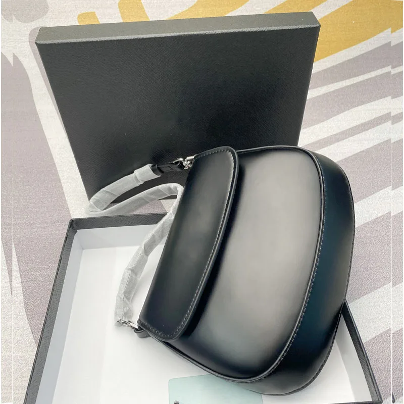 

2021 women's top luxury new moon flip classic business one shoulder leather bag