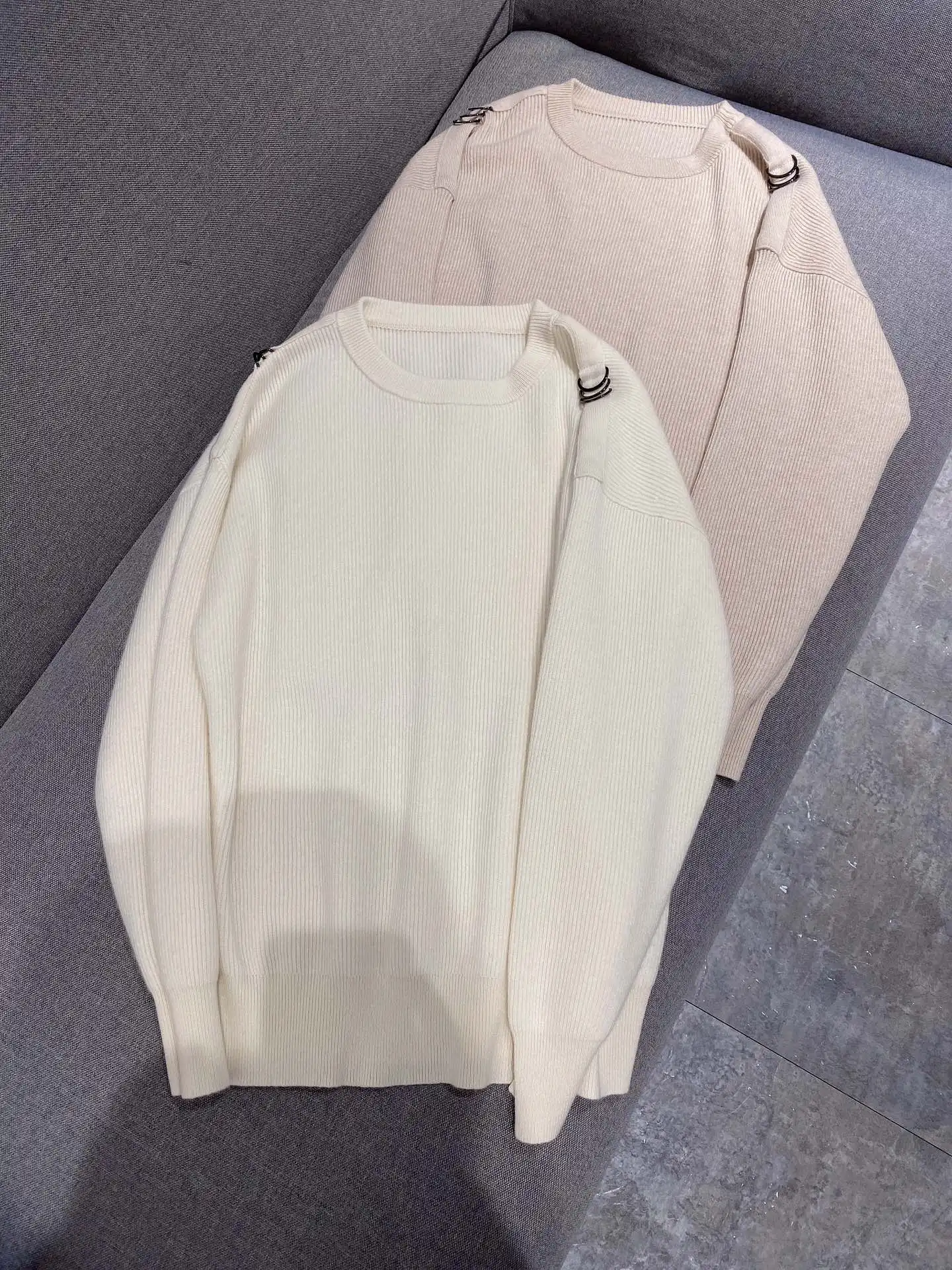 

2021 new women fashion long-sleeved sexy casual cashmere sweater 1025