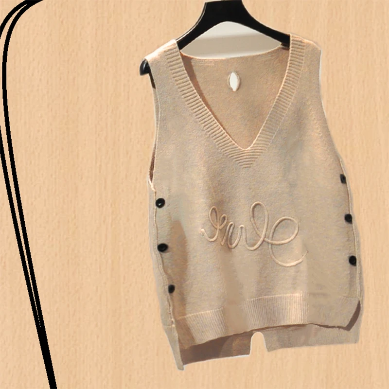 

2021 Autumn Winter Korean Pink Vest Sweater Women V-neck Sleeveless Casual Sweaters Soild Knitted Button Pullover Loose Female