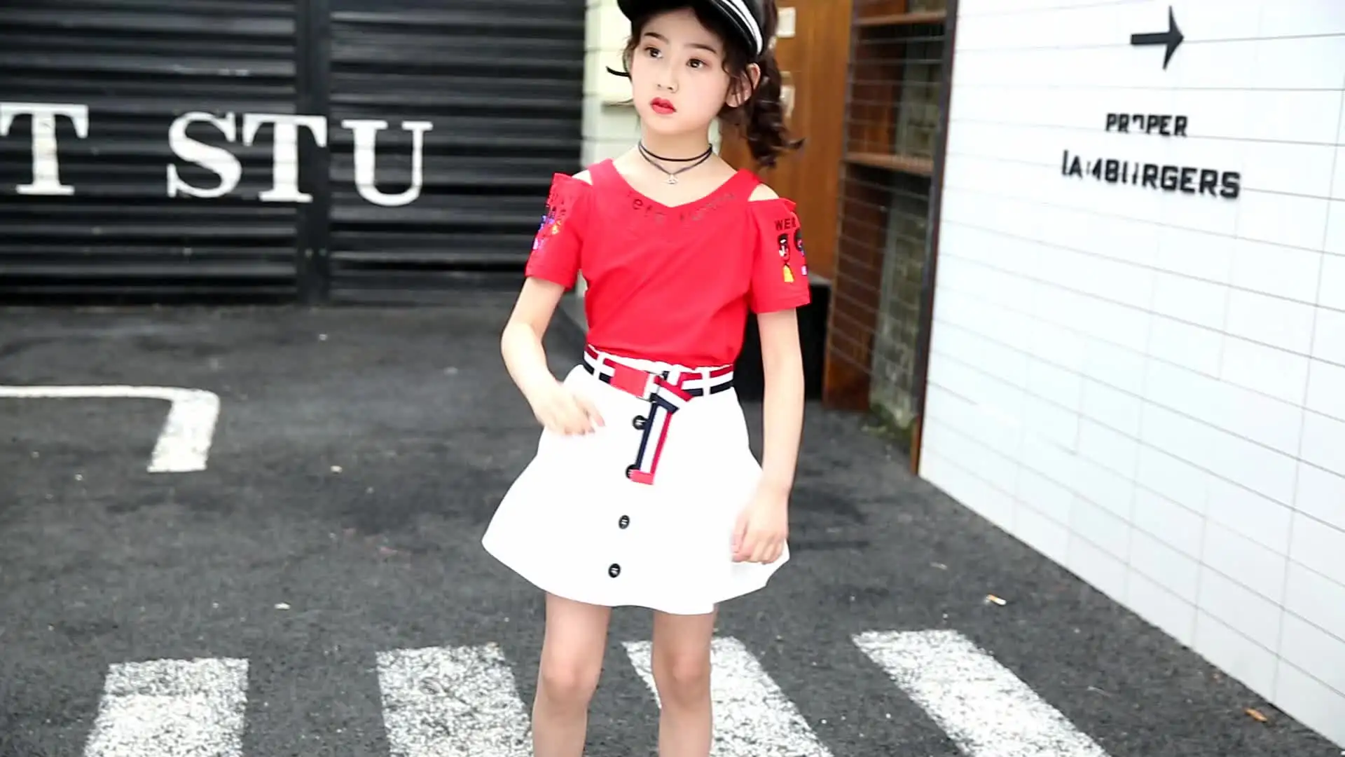 Летняя новая футболка комплект одежды короткая юбка летняя одежда для девочек из