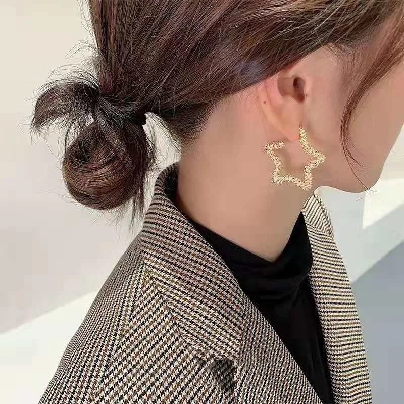 

2021 Trend Fashion Retro Punk Metal Geometry Cute Sweet Hollow Five-pointed star Ladies Earrings Accessories Gifts