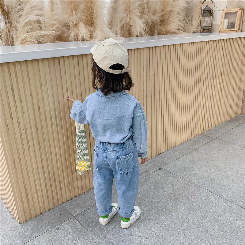 2020 г. новые весенние джинсы с длинными рукавами для мальчиков и девочек комплект