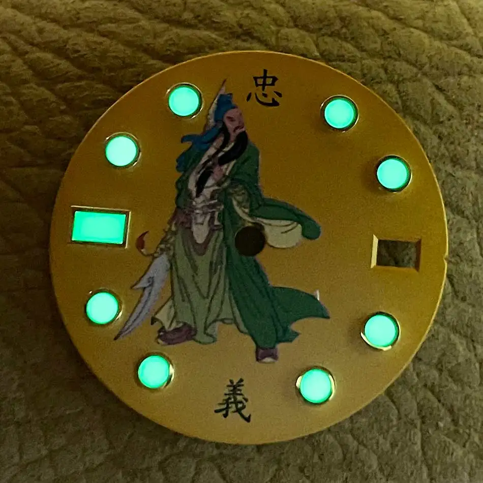 

Modification of dial watch accessories skx007 nail C3 green luminous 28.5mm golden Guan Gong nh35 dial movement