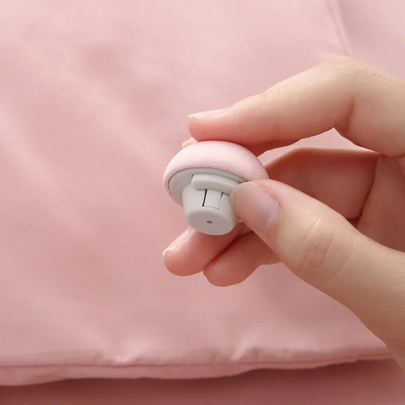 

Mushroom Quilt Holder Macaron Non-slip Quilt Blanket Clip One Key Unlock Blankets Cover Fastener Clip Holder Bed Sheet 4/8pcs
