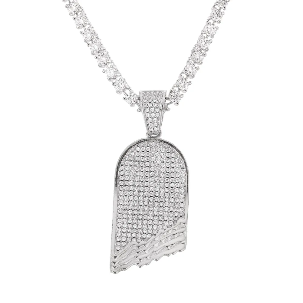

Micro Zircon 18k Gold Plated Double Color Broken Skateboard Pendant European And American Hip Hop Men's Jewelry
