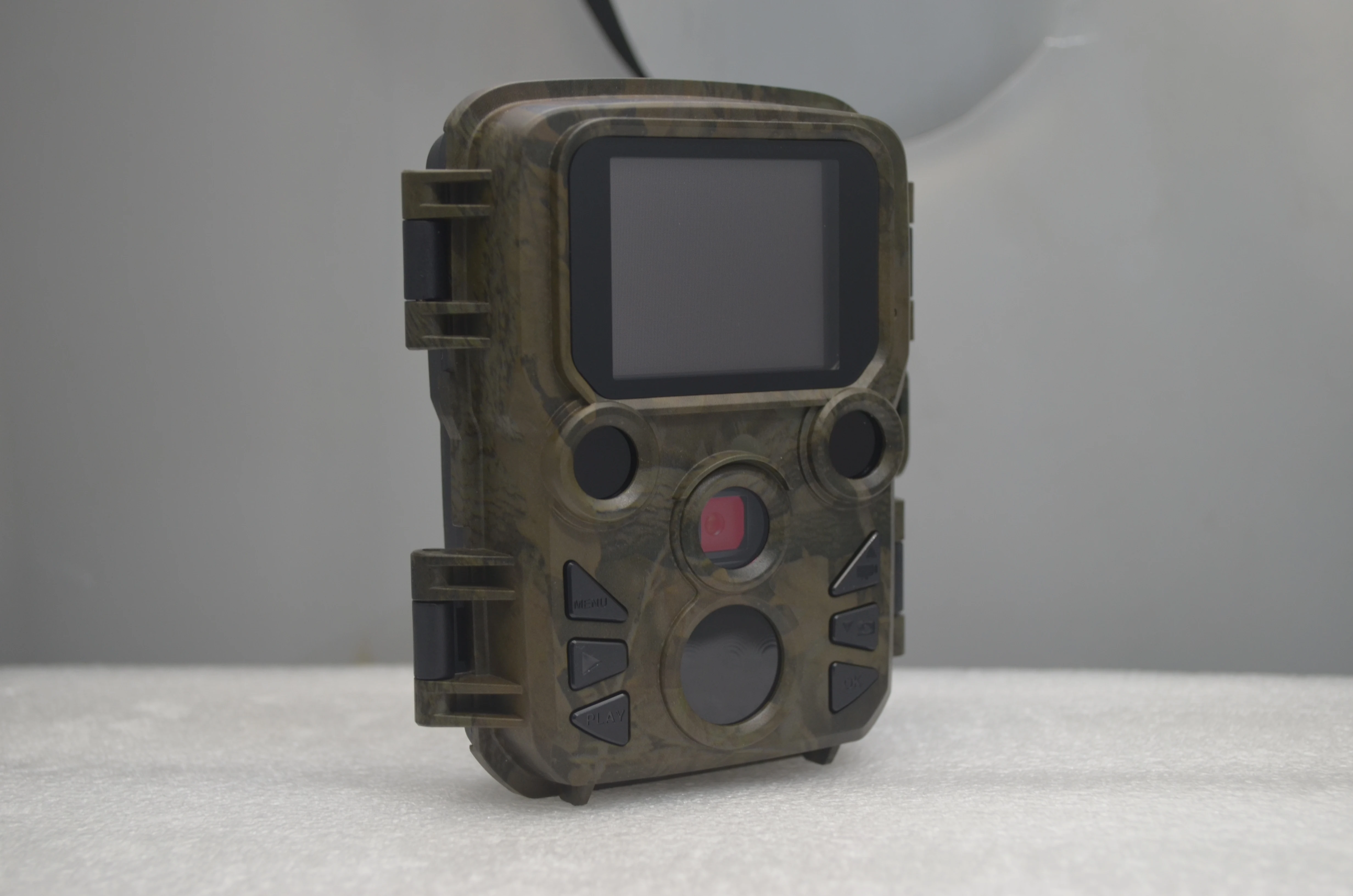 IP56 Водонепроницаемая камера погоня с мини-дизайном для охоты GSM 12MP 1080P фото trail