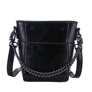New hot Fashion Simple Bucket Bag Chain Shoulder Bags Women's Handbags PU Leather Classic Crossbody bag Travel Messenger Bags.