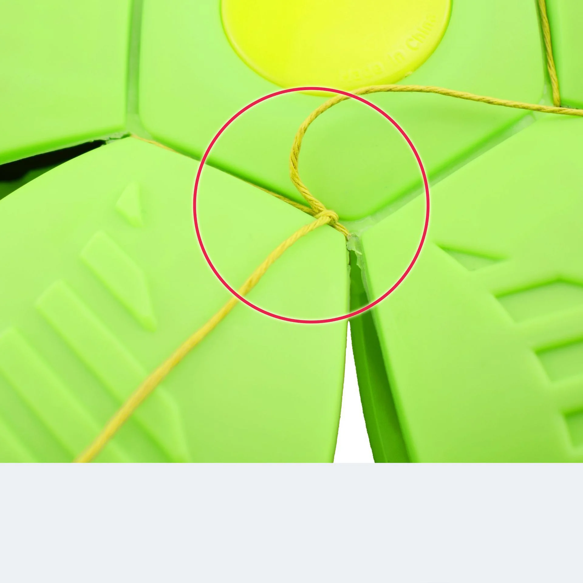 

Flying UFO Flat Throw Disc Ball Toy Kid Outdoor Garden Football Game Magic UFO Deformation Flying Ball Funny Training Toys