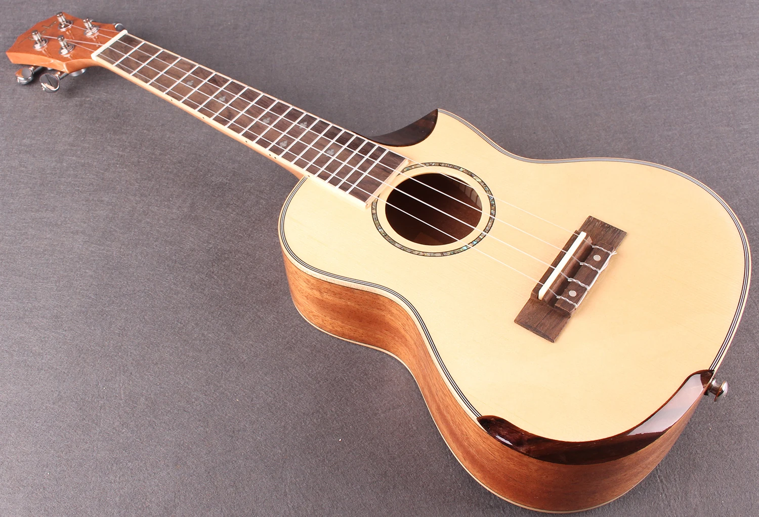 Concert Solid Spruce Ukulele !! Mahogany Side and Back! укулеле 4 струны strings Guitar With EVA hard Case | Спорт и