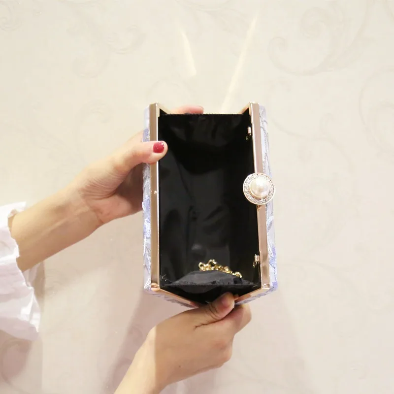 New Handbag Embroidered Hand Square Sling Bag Fashion Mini One-Shoulder Cross-Body Dinner Clutch Purse |