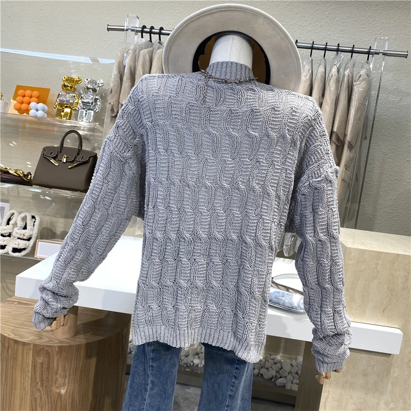 

Niche Design 2021 Hemp Pattern Woven V-neck Bat Sleeve Sunblock Hollowed-out Sweater Simple Elegant Top