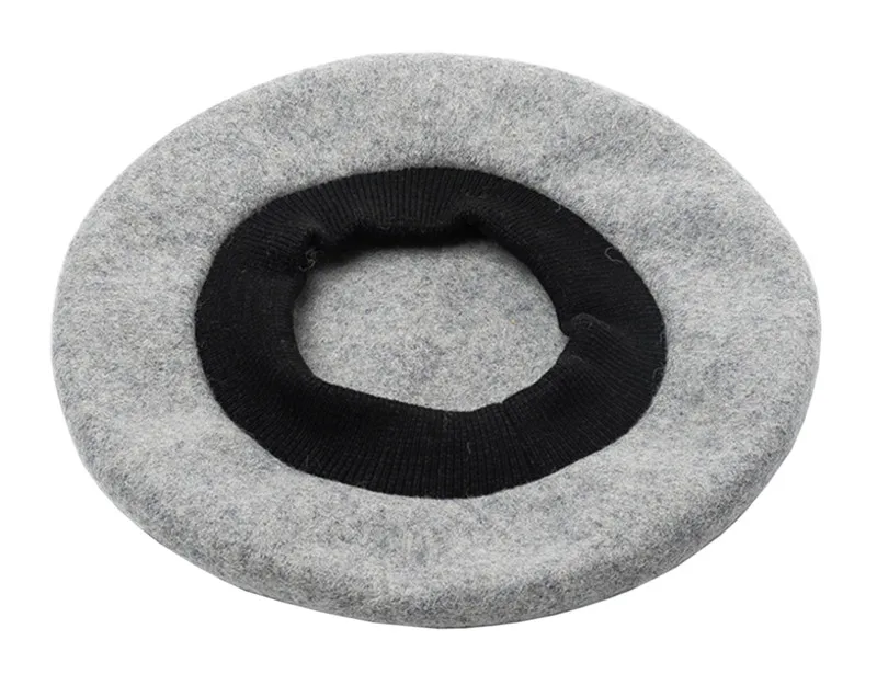 Берет женский шерстяной однотонный с эластичной застежкой на осень/зиму |