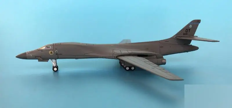 GeminiJets США DYESS ROCKWELL B-1 LANCER 86-0135 1/400 литье под давлением модель самолета |