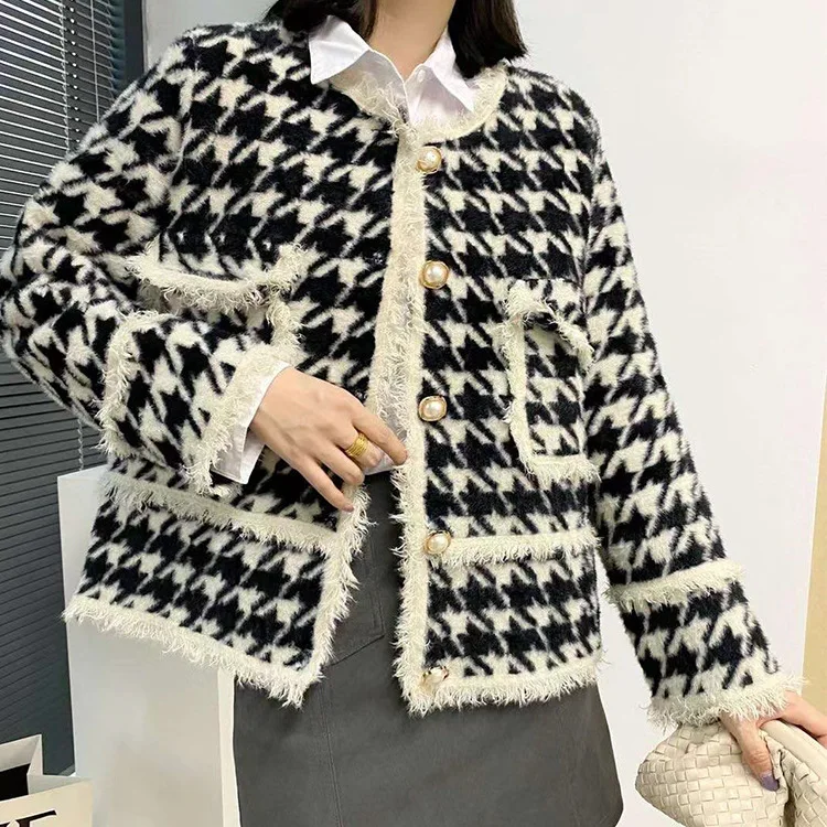 

2020 Autumn Winters Thickening Mink Wool Coat Female Loose Plover Single Breasted Tassels Plaid Jacket Knitting Cardigan
