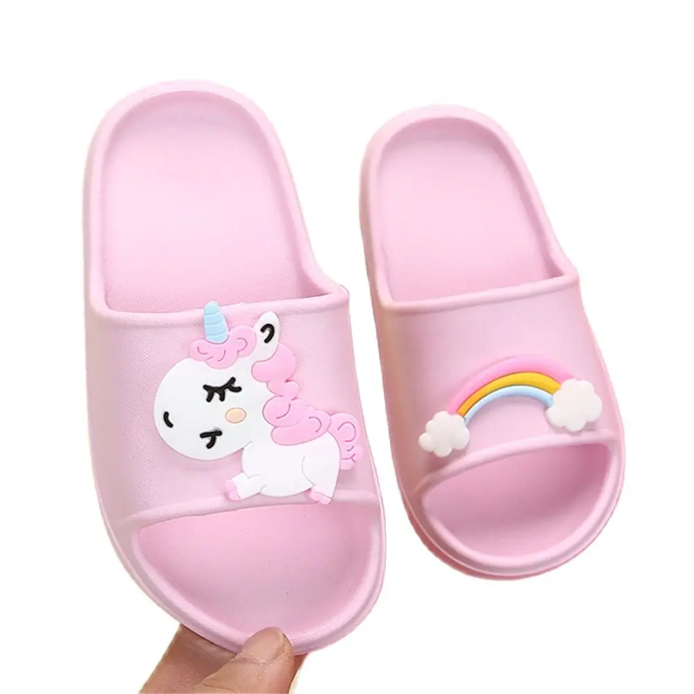 Тапочки Suihyung для мальчиков и девочек мягкие Нескользящие единорог летняя обувь