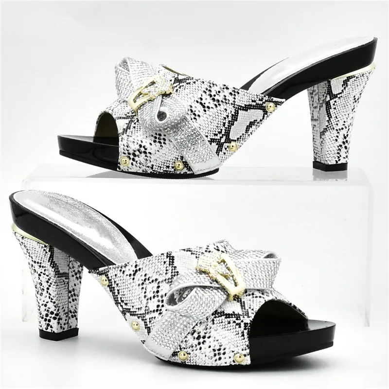 Latest Matching Shoes and Bag Set In Heels Italian with Decorated Rhinestone Italy | Обувь