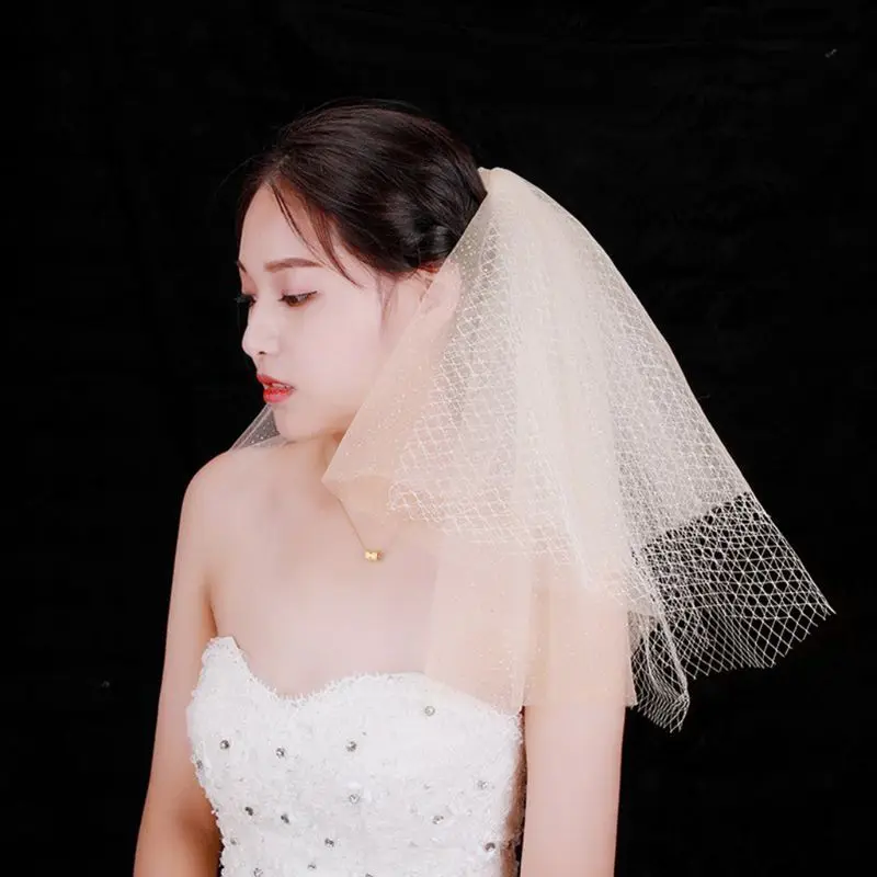4 Tier Layered Women Wedding Veil Hollow Out Grid Mesh Short Fluffy Tulle Retro Bridal Veil Night Party Costume With Metal Combs