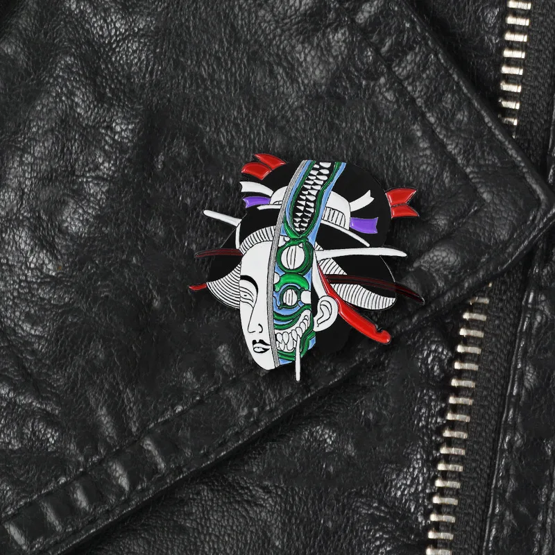 

1pcs Japanese Alien Geisha Brooch Kimono Enamel Luxury Jewelry Pin Accessories Wedding Dress Coat Decorations