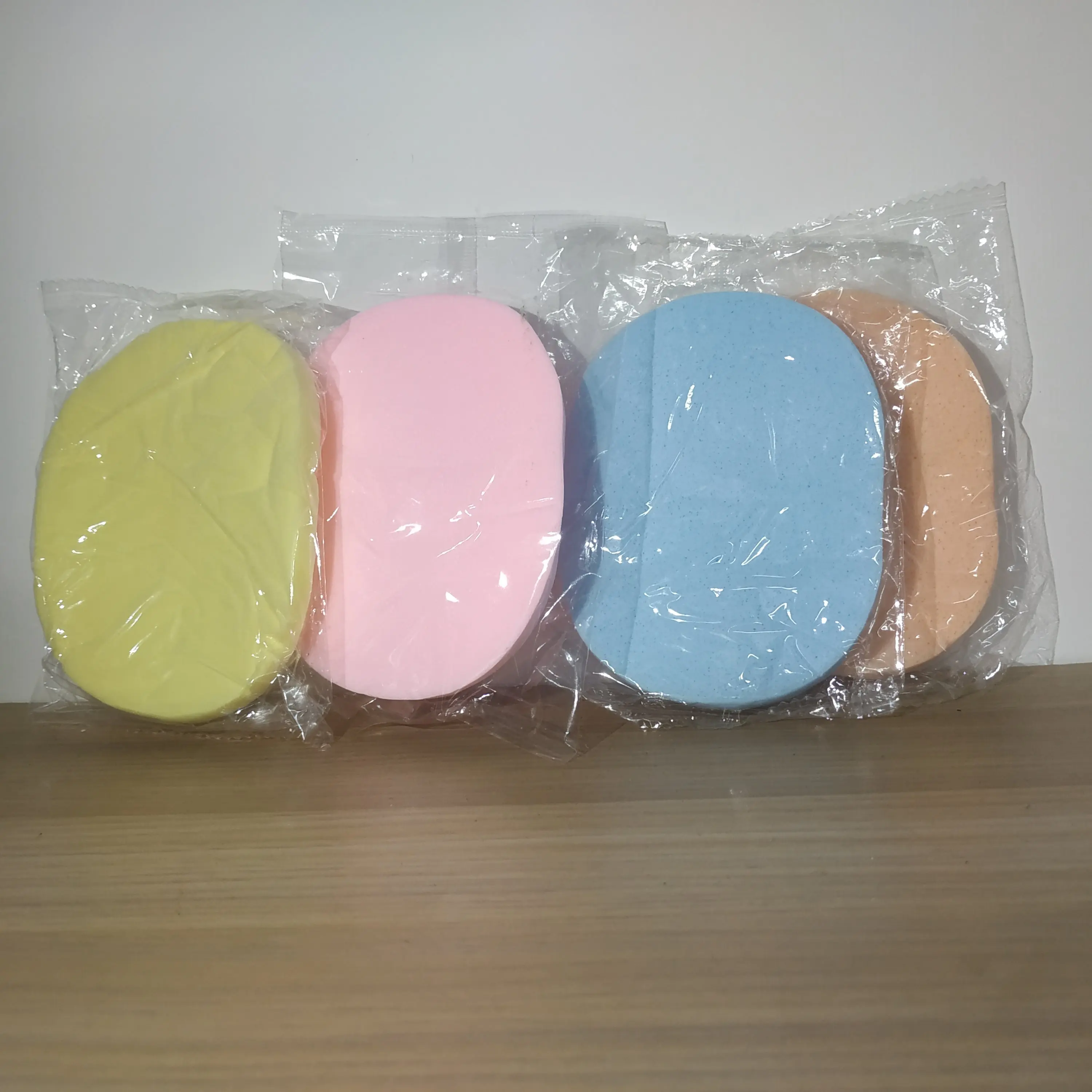 Очищающая губка для мытья лица пуховка из натурального древесного волокна