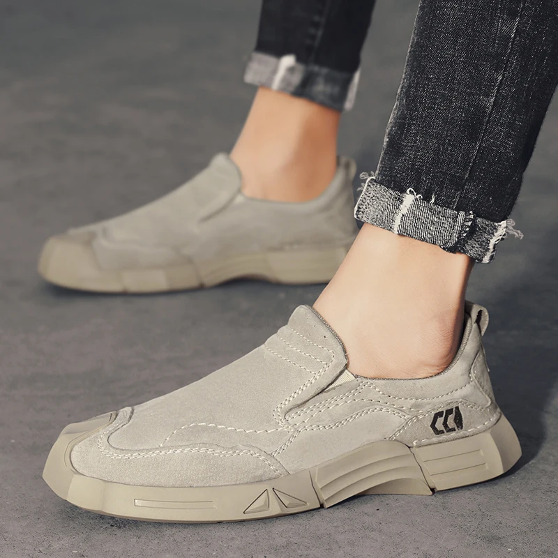 

CRLAYDK Men's Protective Toe Safety Shoes Work Loafers Casual Leather Moccasins Slip On Male Flats Driving Walking Sneakers