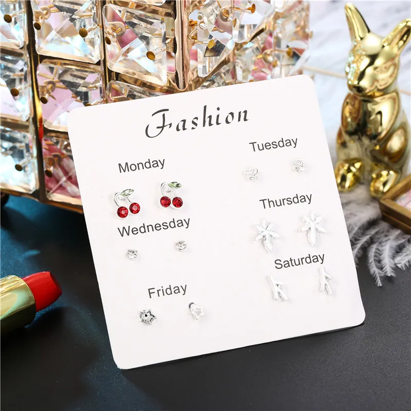

Luokey City 2020 Fashion Korean Stud Earrings For Women New Small Heart Moon Star Pearl Earrings Set Wedding Jewelry Accessories