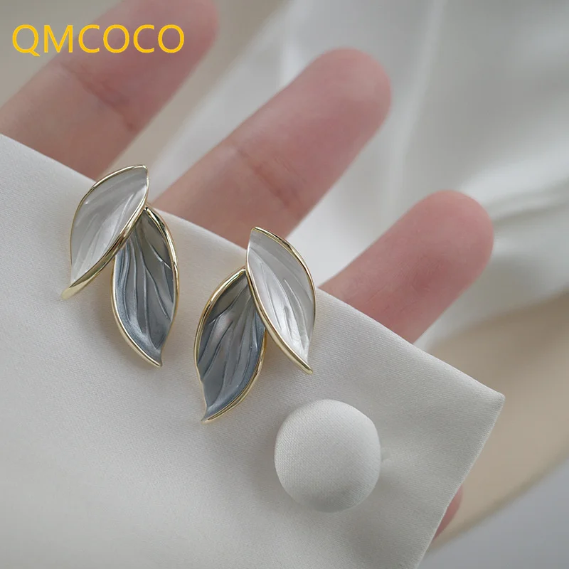 

Новые корейские модные женские серьги-гвоздики QMCOCO с изображением голубого и белого листа