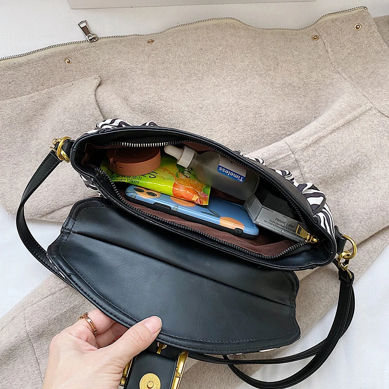 

Zebra Shoulder Bags for Women 2020 New Luxury Handbags Women Bags Designer Female Small Pu Leather Lock Crossbody Messenger Bags