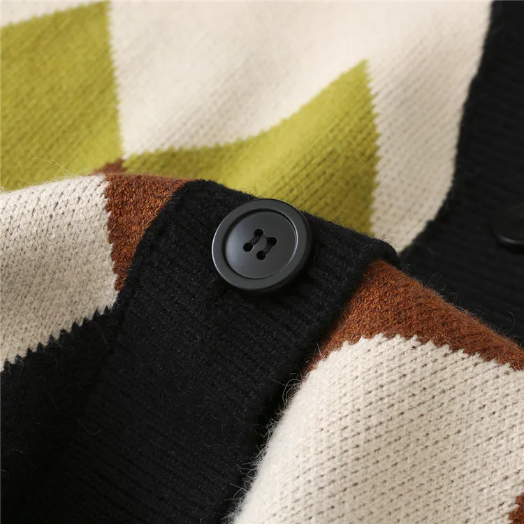 Женский свитер жилет на осень/зиму джемпер оверсайз с треугольным вырезом