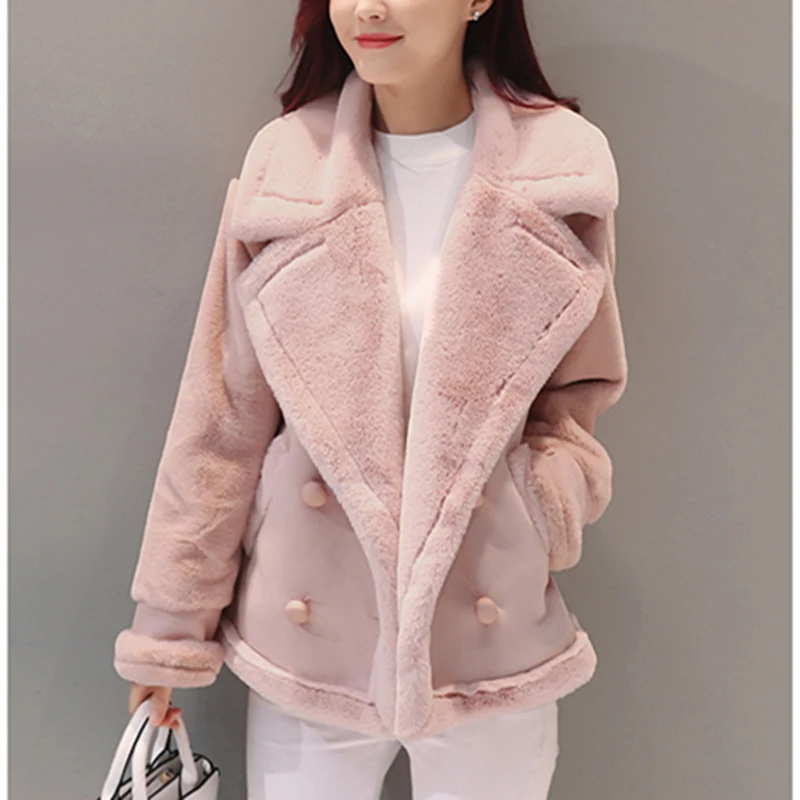 Пальто женское двубортное из овечьей шерсти с V-образным вырезом и карманами |