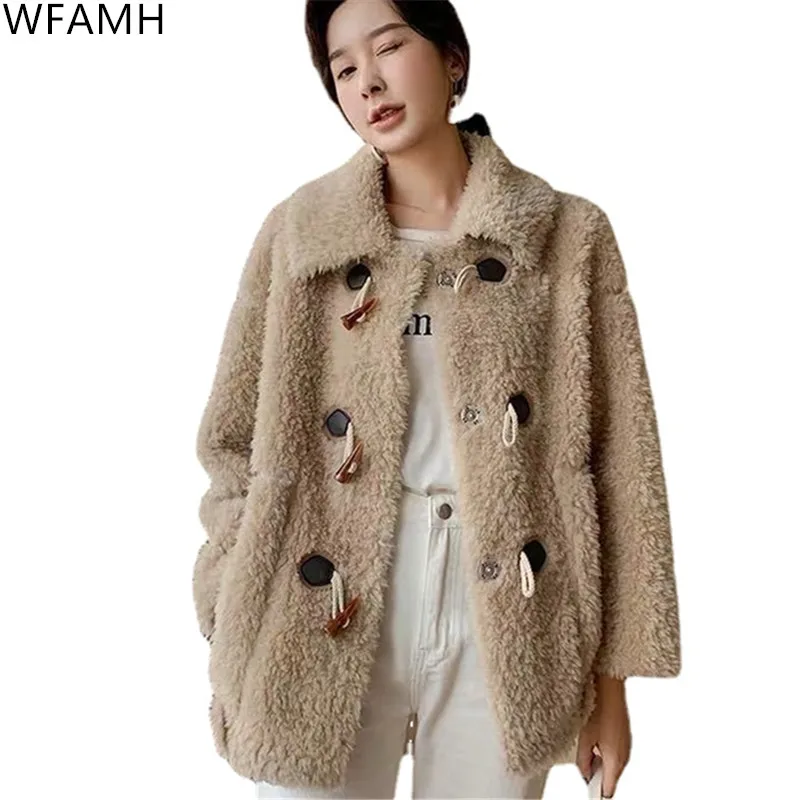 2023 New Winter Fashion Loose Horn Buckle Lamb Hair Particles Sheep Sheared Fur Coat Fur Coat Women Wool Turn-down Collar Full