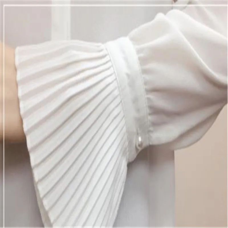 

Sweet Fashion Women Blouses Spring 2020 Long Flare Sleeve Women Tops Short Lace Up Turn-Down Collar Slim Shirts Feminina M346