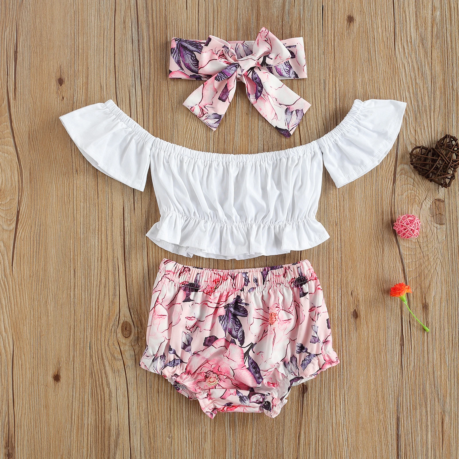 

На возраст от 0 до 24 месяцев; Сезон лето; Милая Одежда для девочек комплекты одежды 3 предмета в комплекте, с открытыми плечами, футболки с кор...