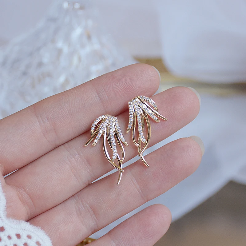 

YDL Hot Sale Sway Leaves Gothic Earring Mirco Inlaid Zirconia Temperament Stud Earrings Anti-allergy Delicate Feminia Brincos