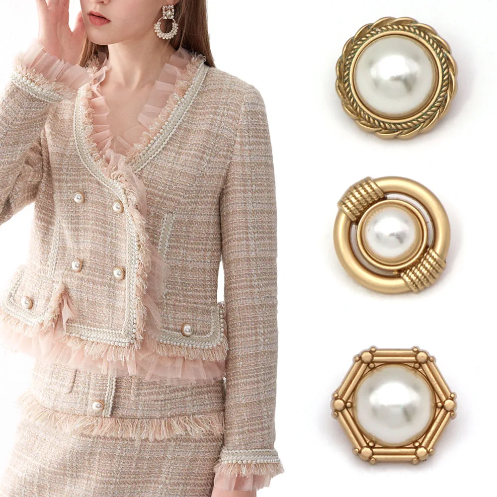 5 шт. с перламутровыми пуговицами золотого и серебряного цвета металлическими