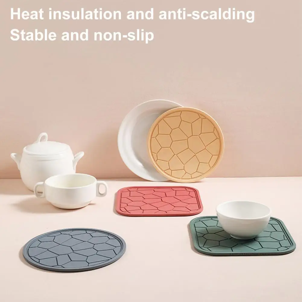 

Dish Mat Eye-catching Anti-Scratch Rubber Anti-scalding Insulation Place Mat for Home