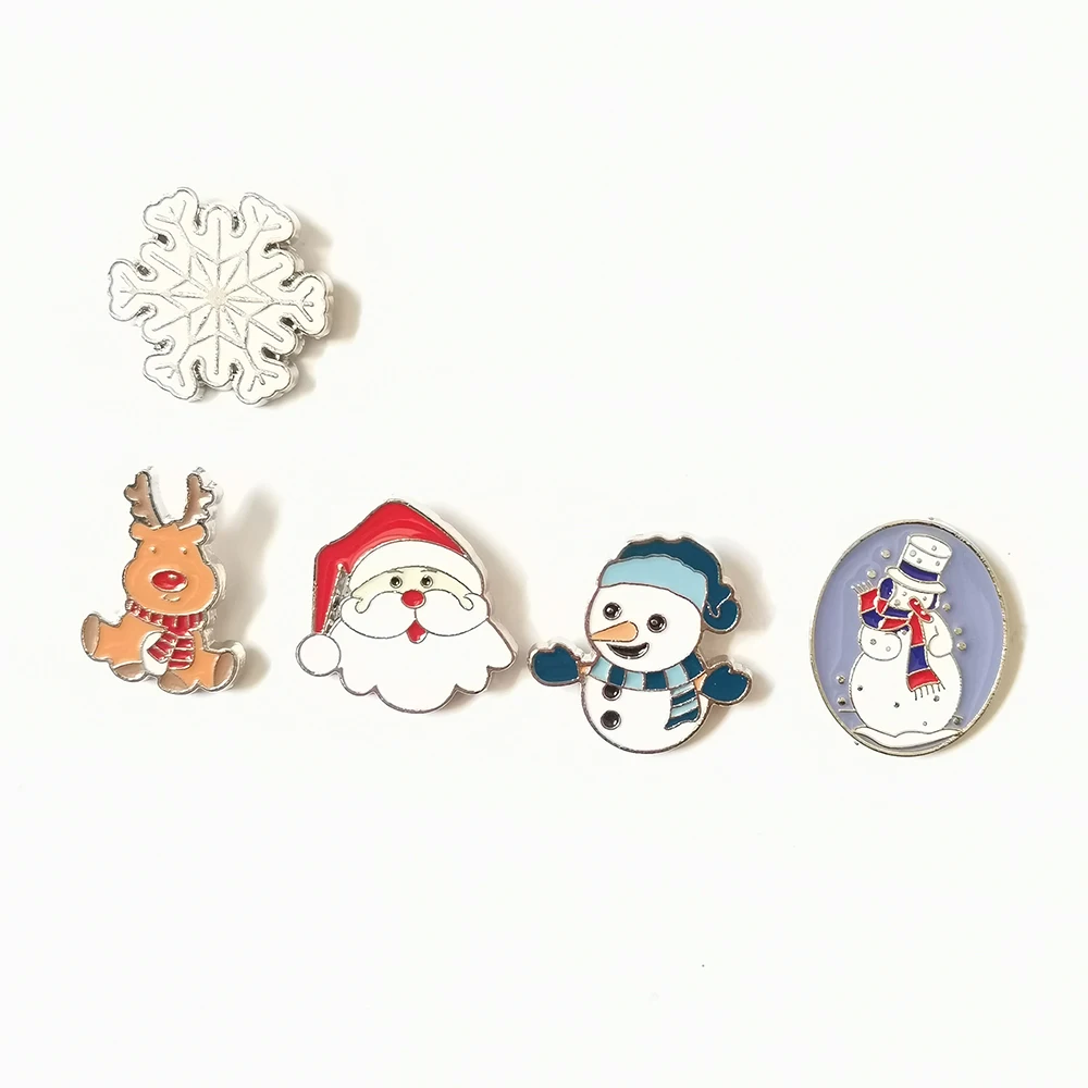 

5 Style Christmas Brooch Snowflake Elk Snowman Santa Claus Bell Pins Beautiful Brooches For Women Backpacks Clothes Badges