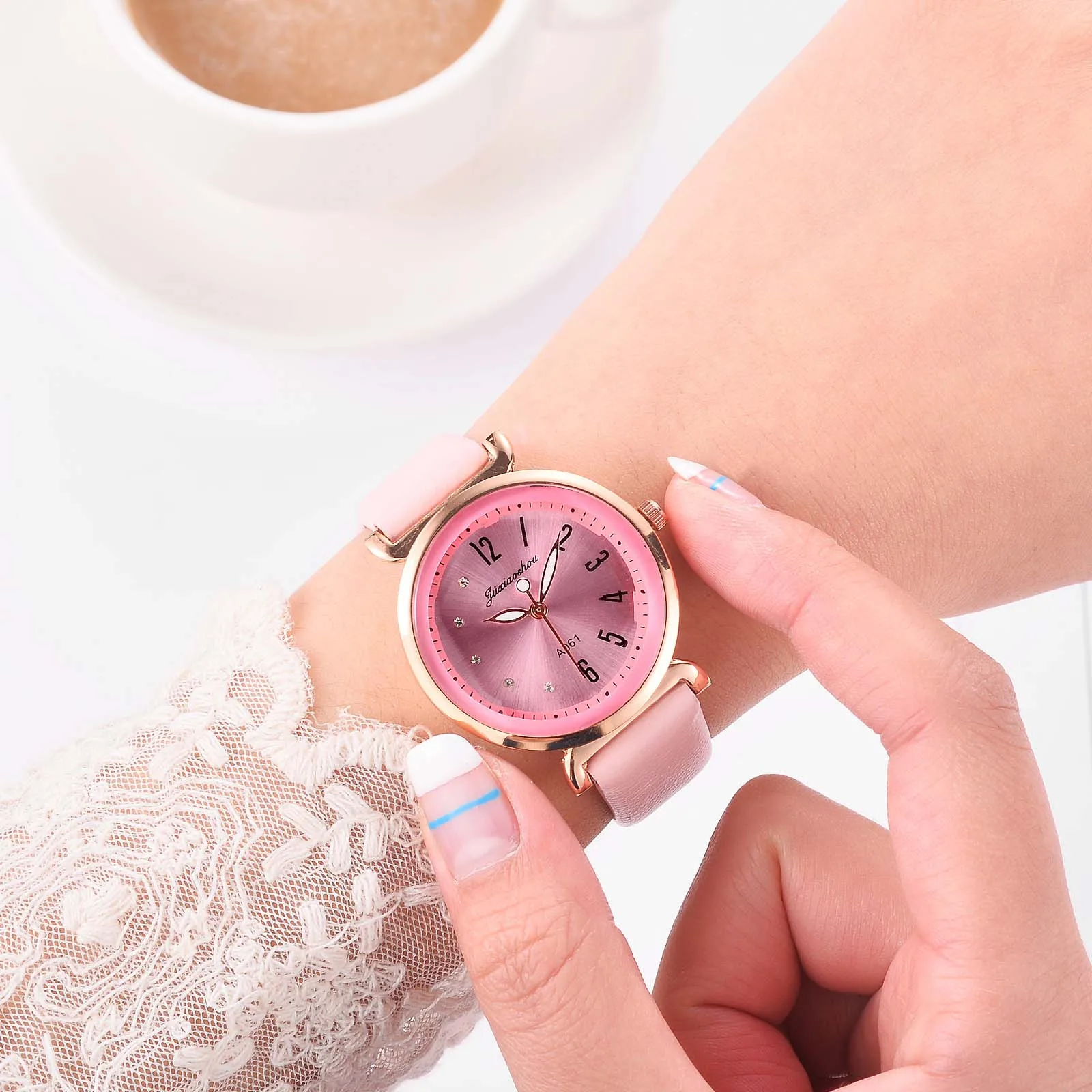 

Sleek Minimalist Fashion With Strap Dial Women's Quartz Watch Gift Watch Ladies watches montre femme acier inoxydable F5